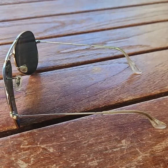 Ray Ban Aviatir Sunglasses Gold Tone Frame - Picture 3 of 5